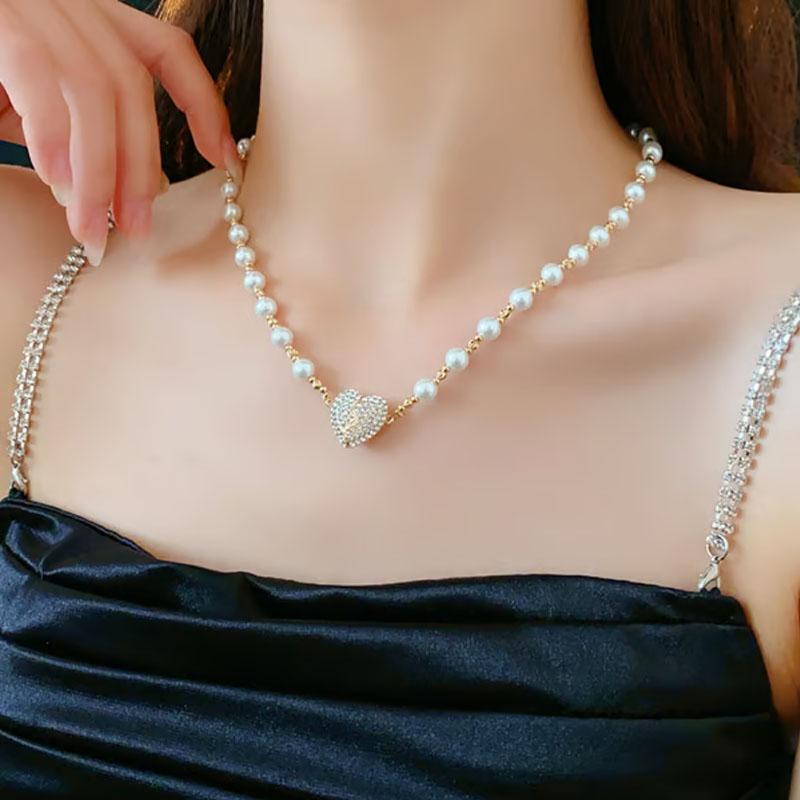 Magnetic Pearl Heart Necklace