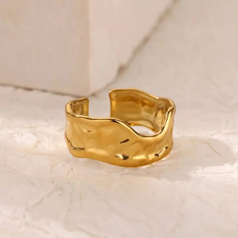 Minimal Irregular Ring
