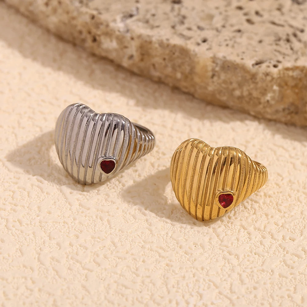 Verticle Pattern Love RIng