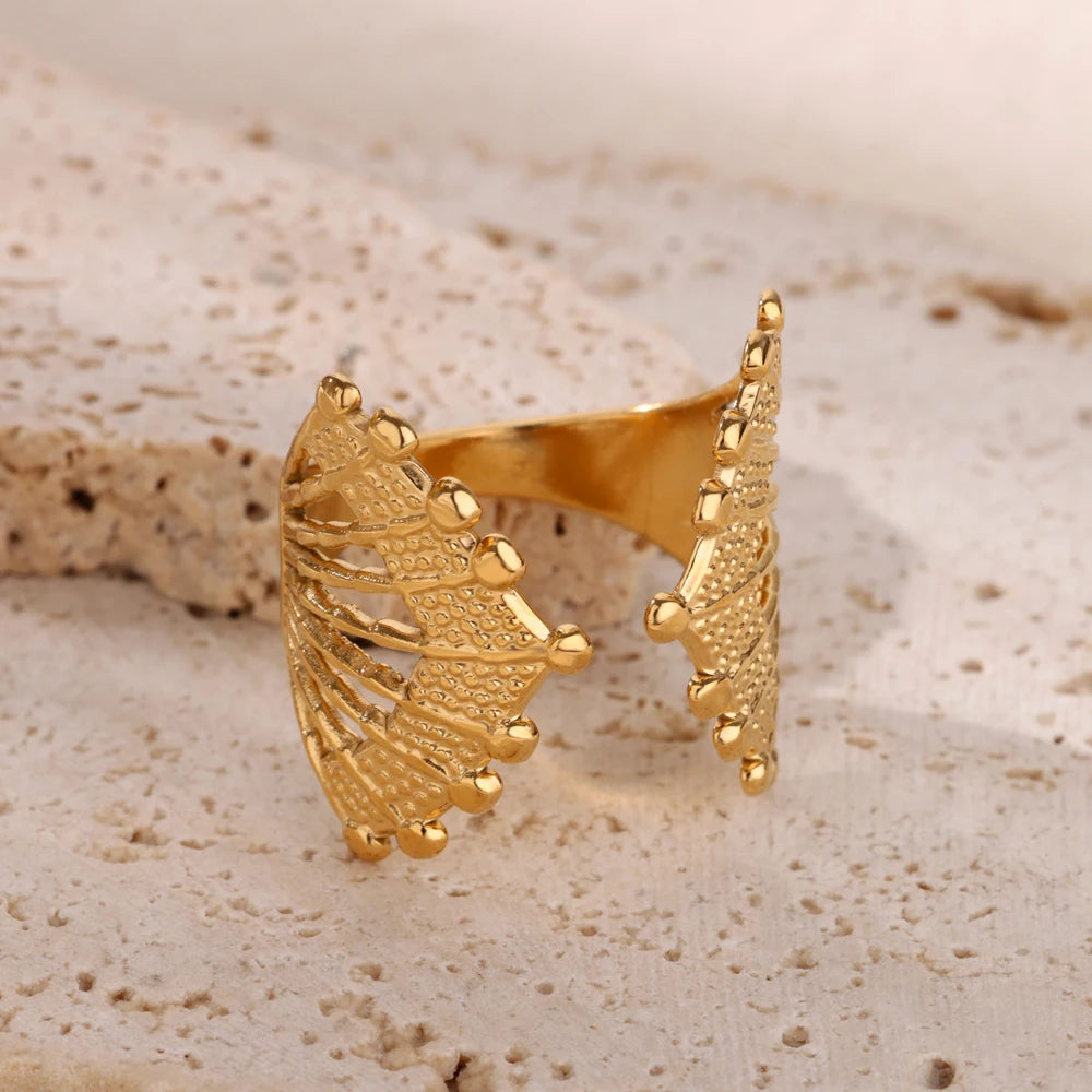 Geometric Hug Ring
