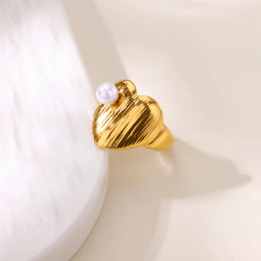 Simple Heart Ring