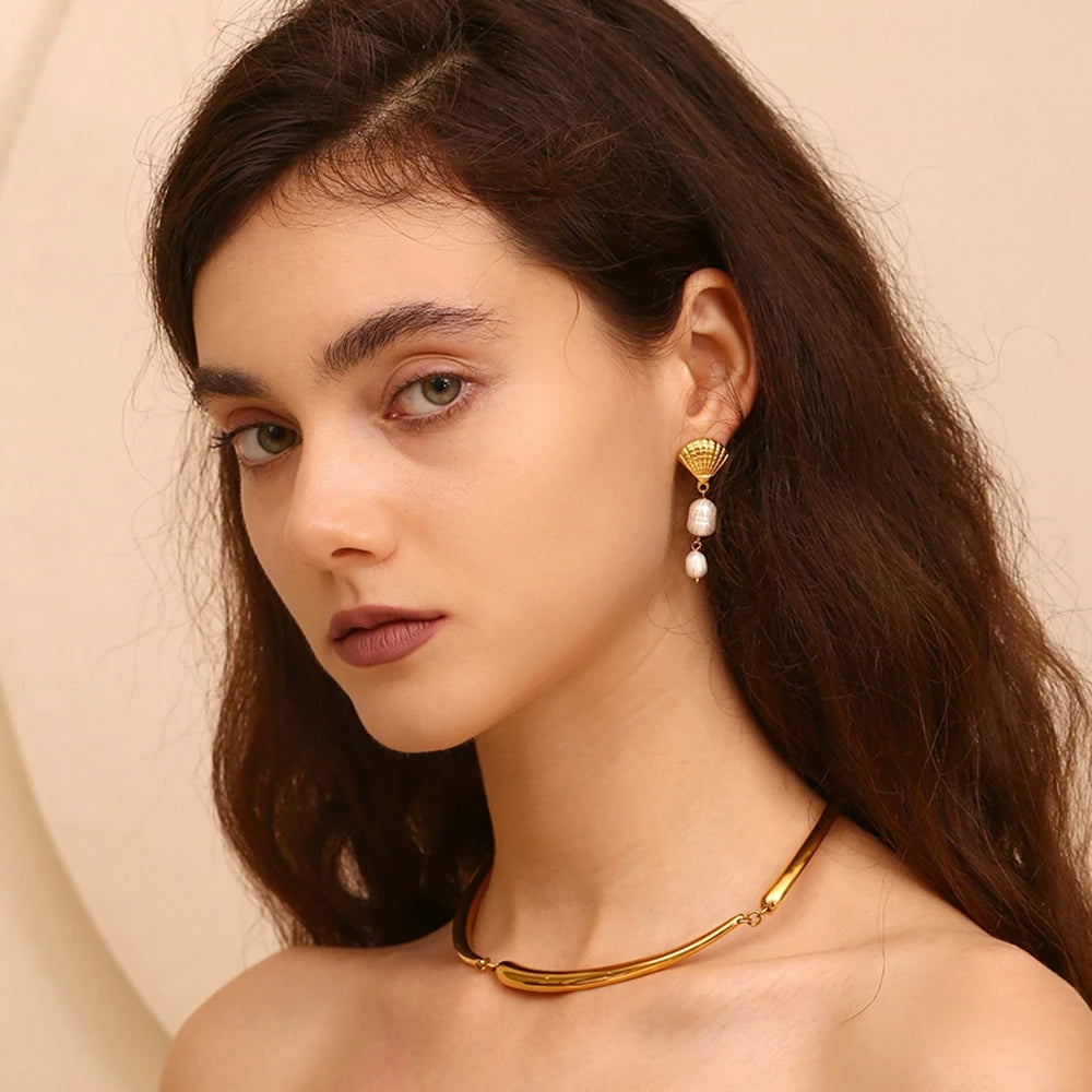 Shell Pearl Earrings