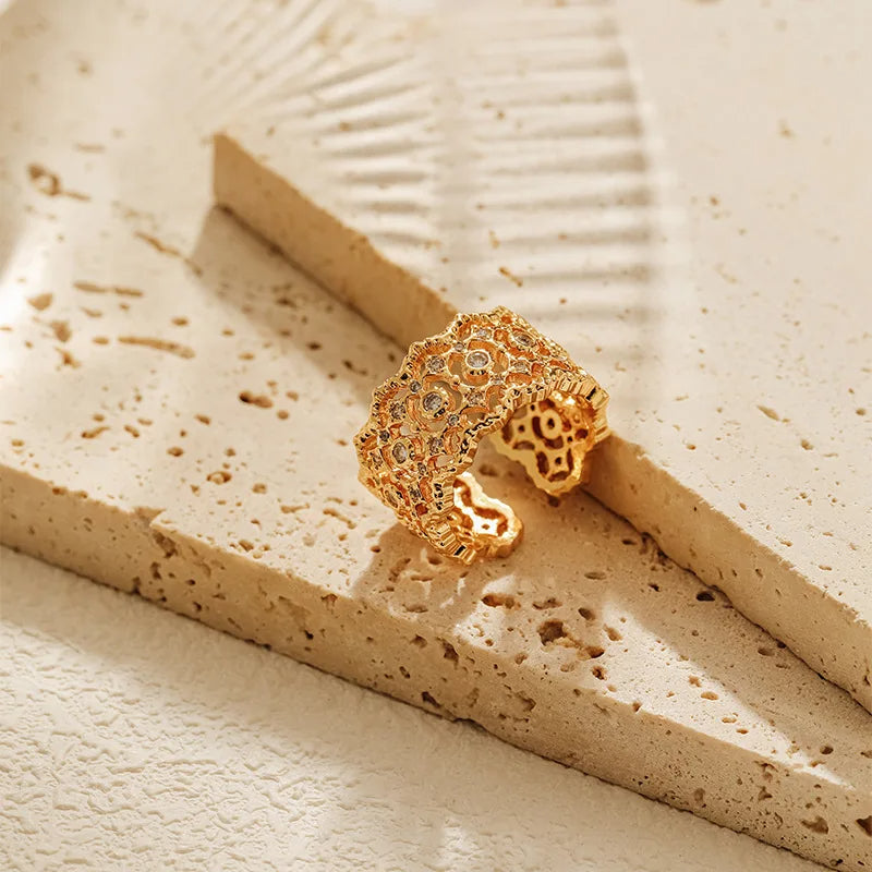 Gold Inlaid Zircon Ring