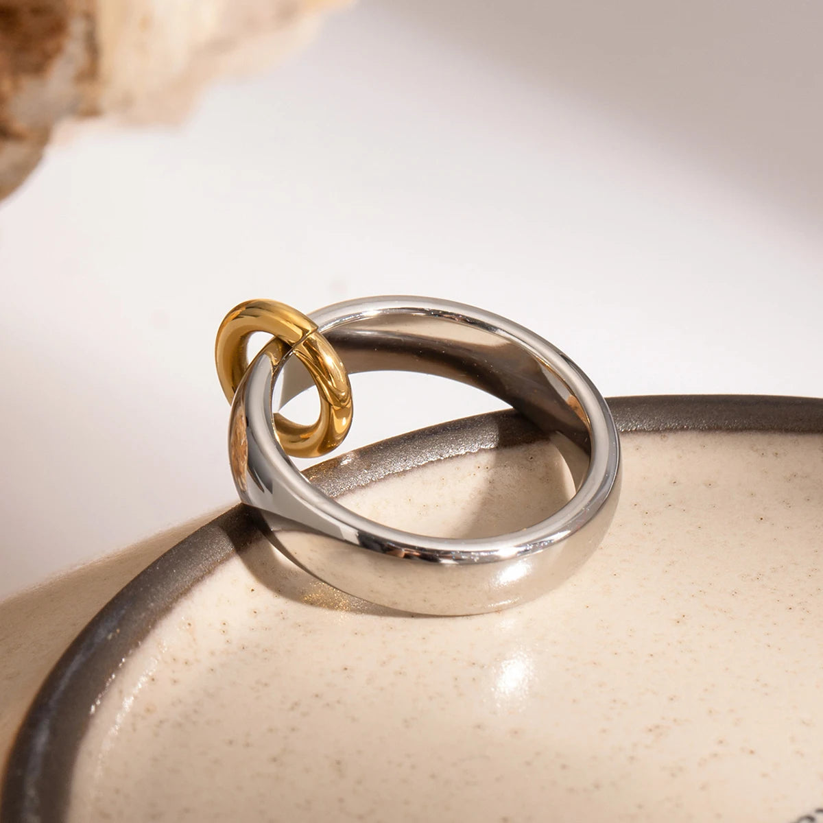 Single Hoop Ring