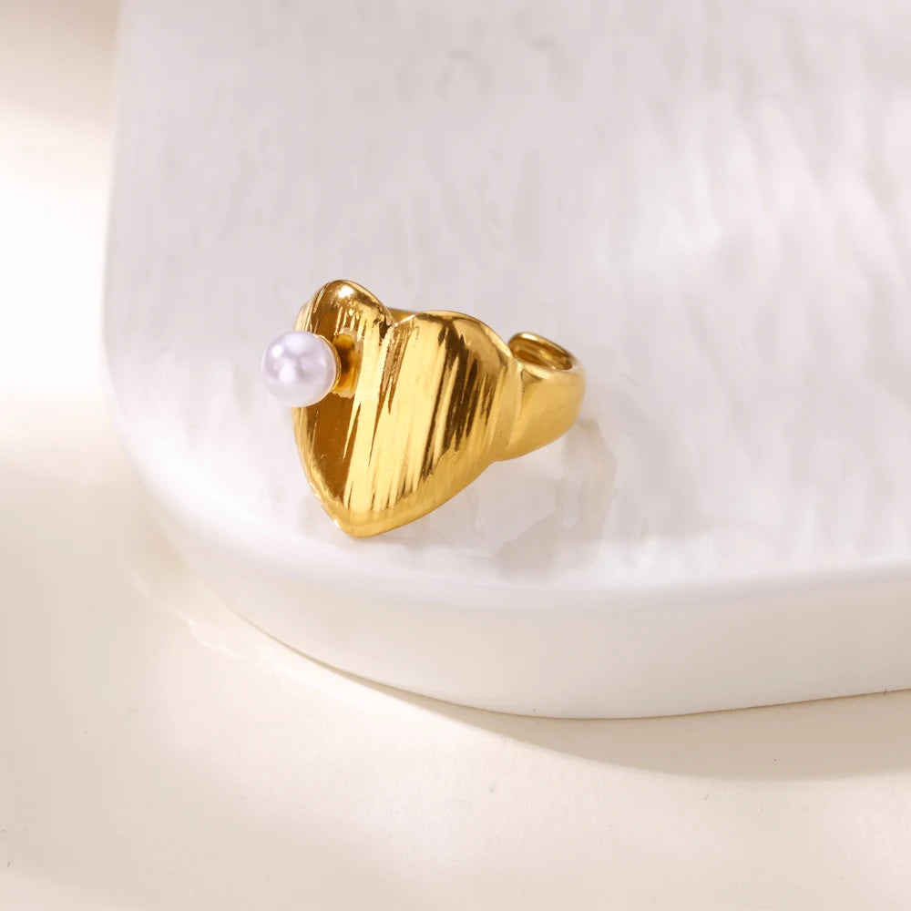 Simple Heart Ring