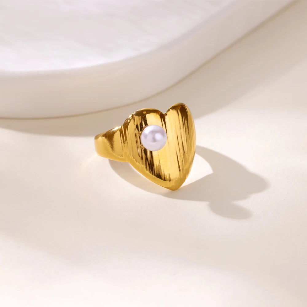 Simple Heart Ring