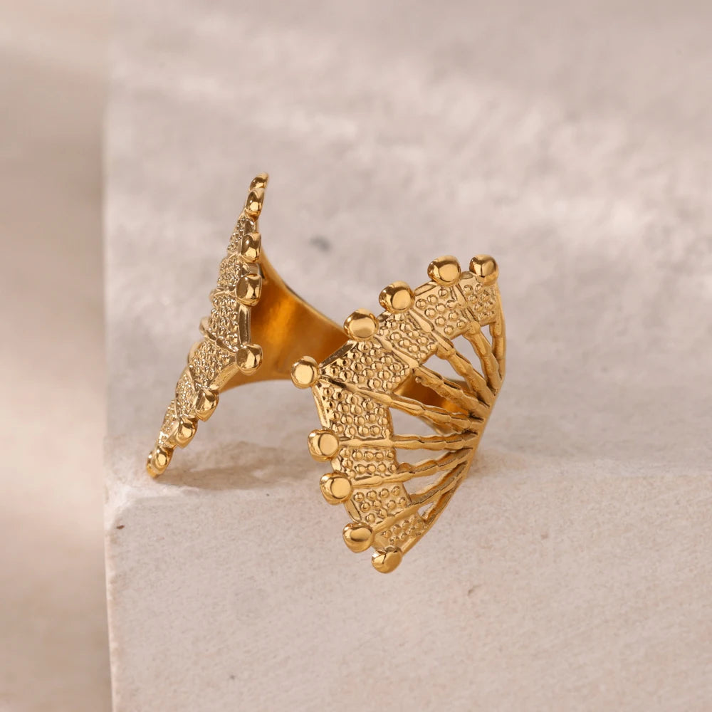 Geometric Hug Ring