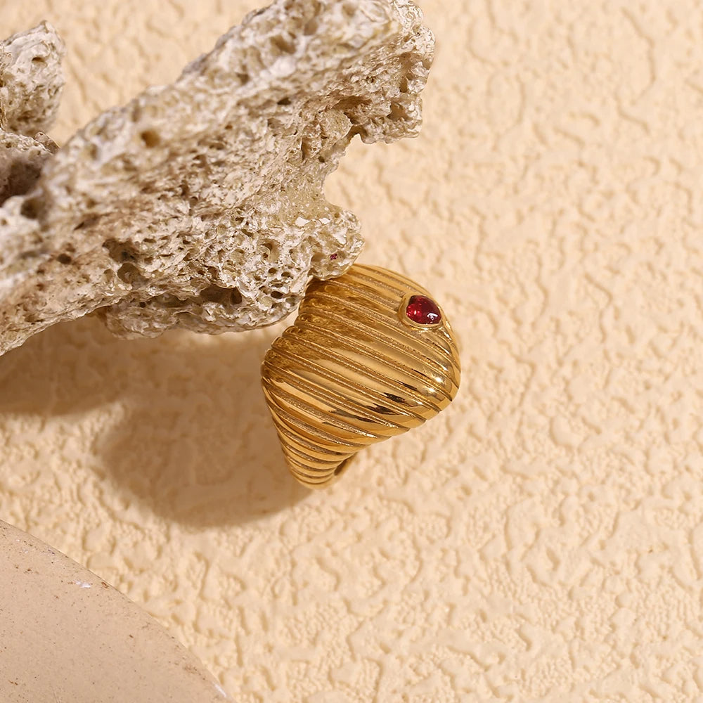 Verticle Pattern Love RIng