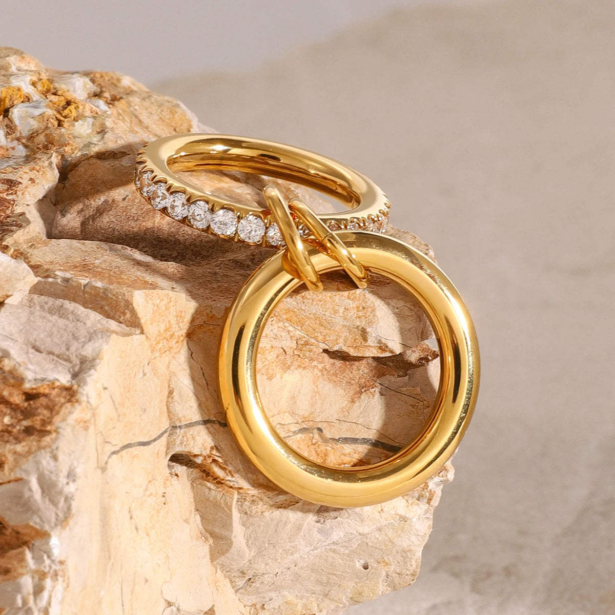White Inlaid Zirconia Ring