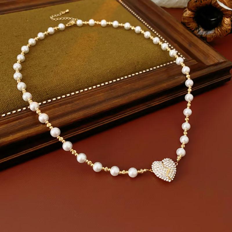 Magnetic Pearl Heart Necklace