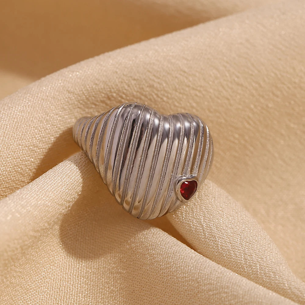 Verticle Pattern Love RIng