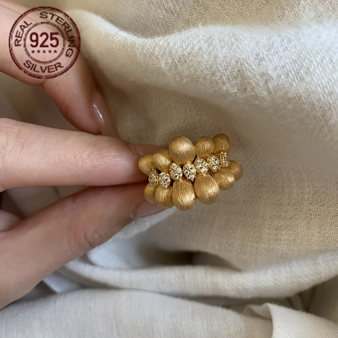 18k Textured Cluster Stone Ring