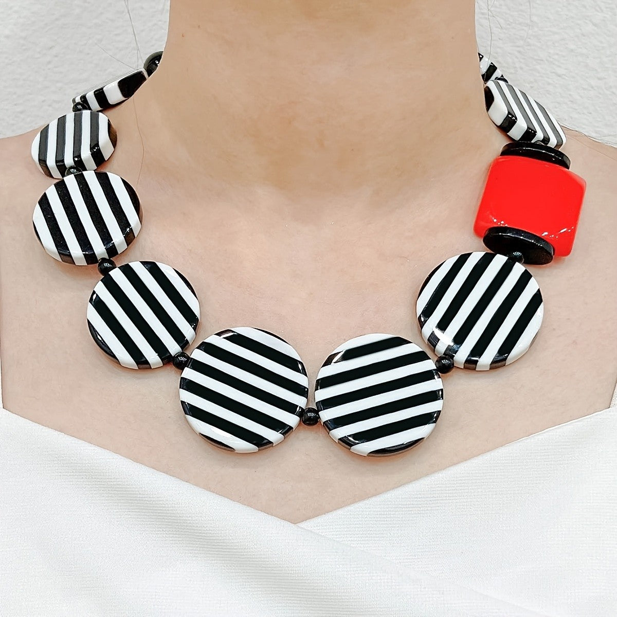 Vintage Striped Resin Collar Necklace