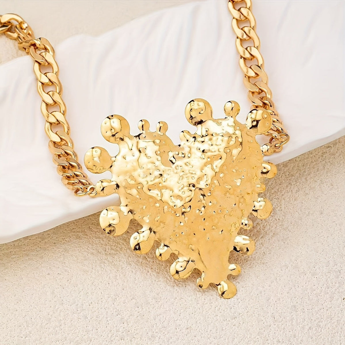 Vintage Fluid Heart Chain Necklace