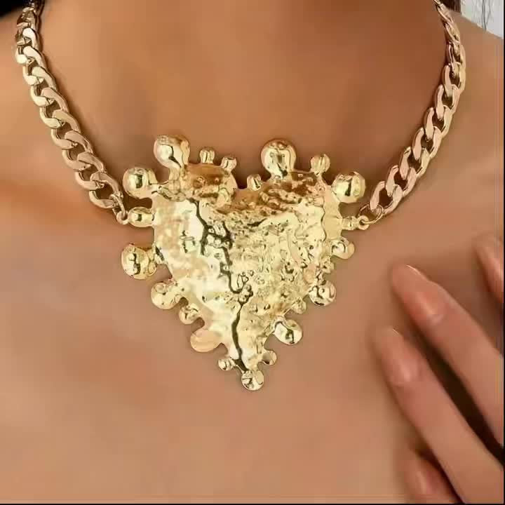 Vintage Fluid Heart Chain Necklace