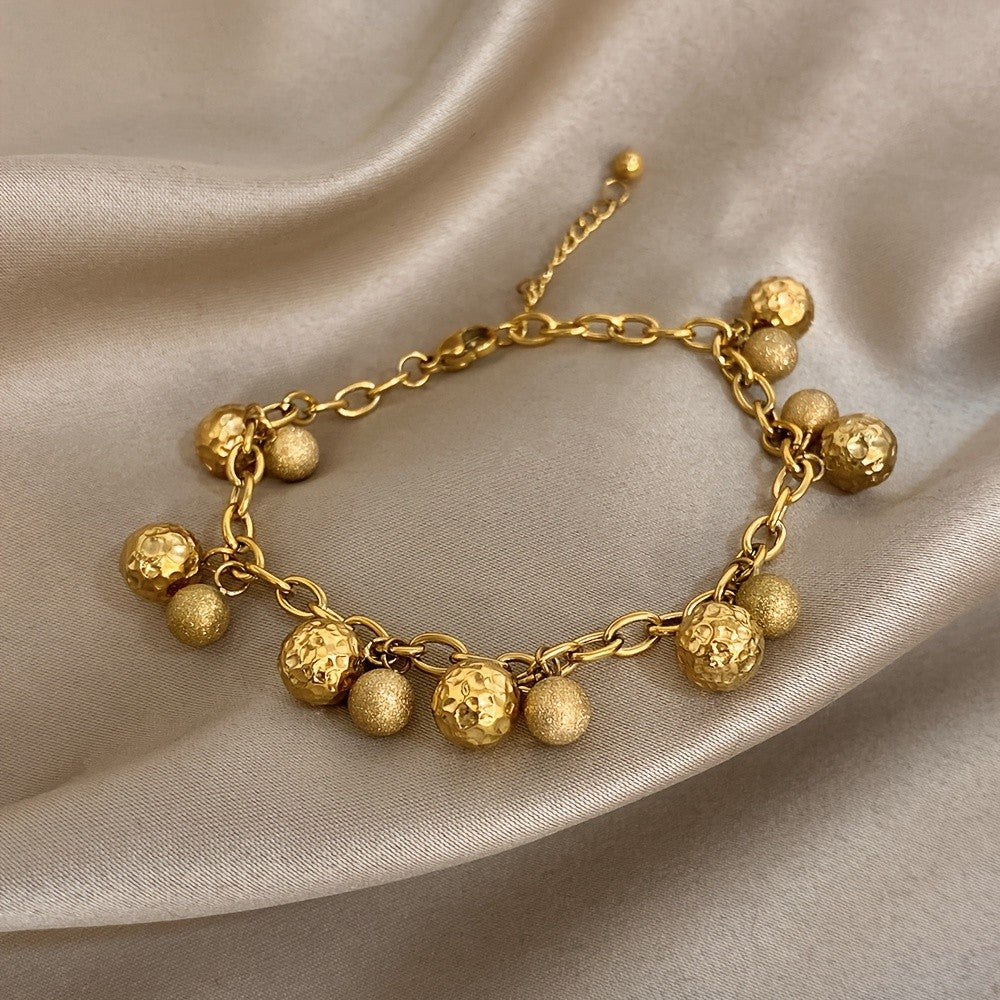 18k Vintage Textured Ball Charm Bracelet