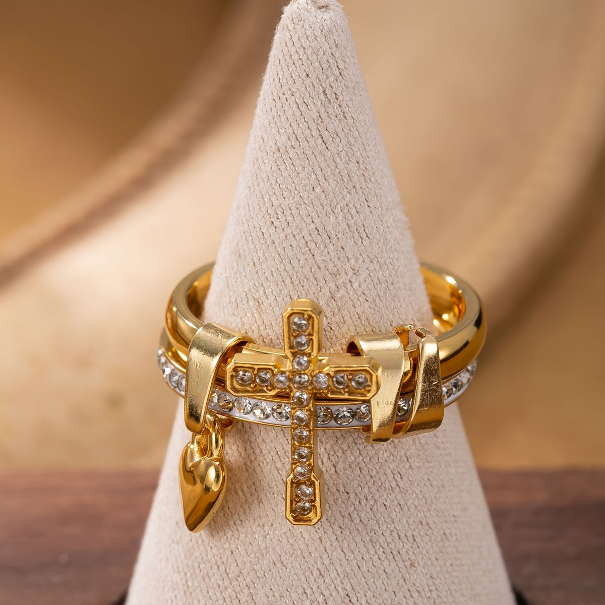 18k Vintage Cross Stone Ring