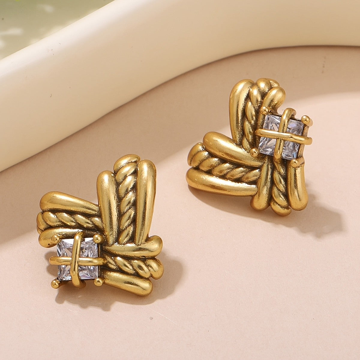Vintage 18k Twisted Stone Earrings