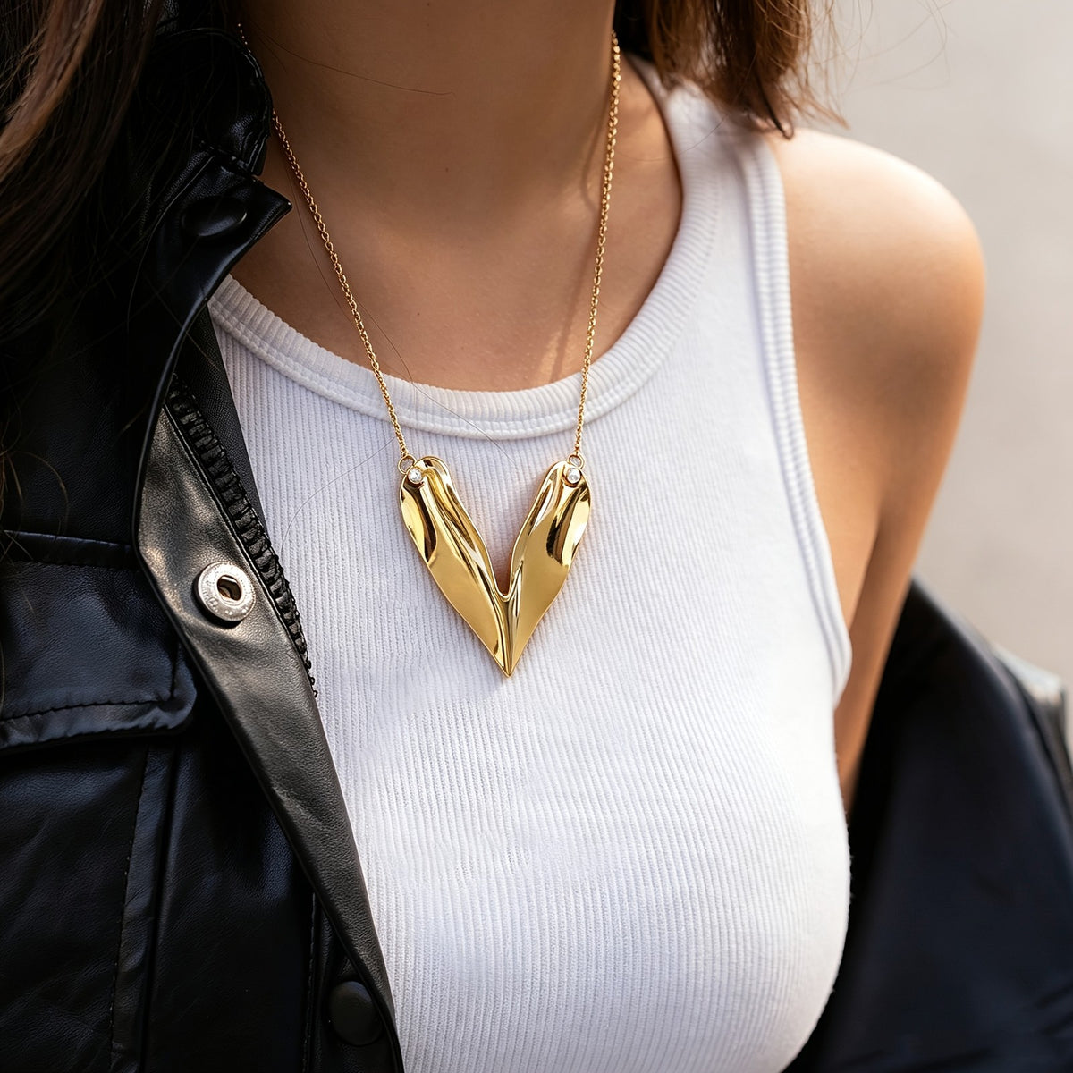 18k Geometric Heart Pendant Necklace