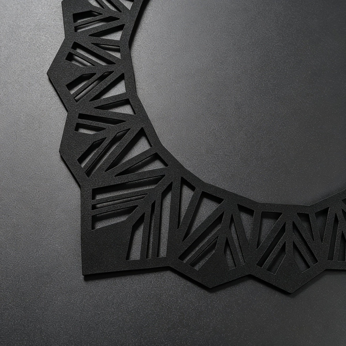 Geometric Black Hollow Collar Necklace