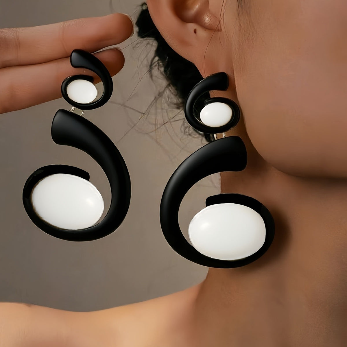 Asymmetric Black Spiral Stone Earrings
