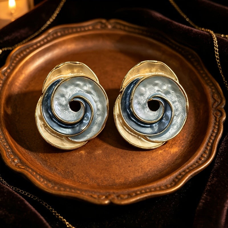 18k Vintage Spiral Stud Earrings