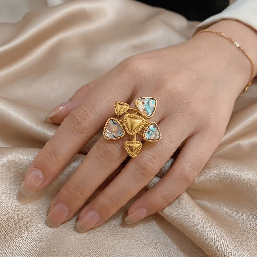 18k Geometric Triangle Cluster Ring