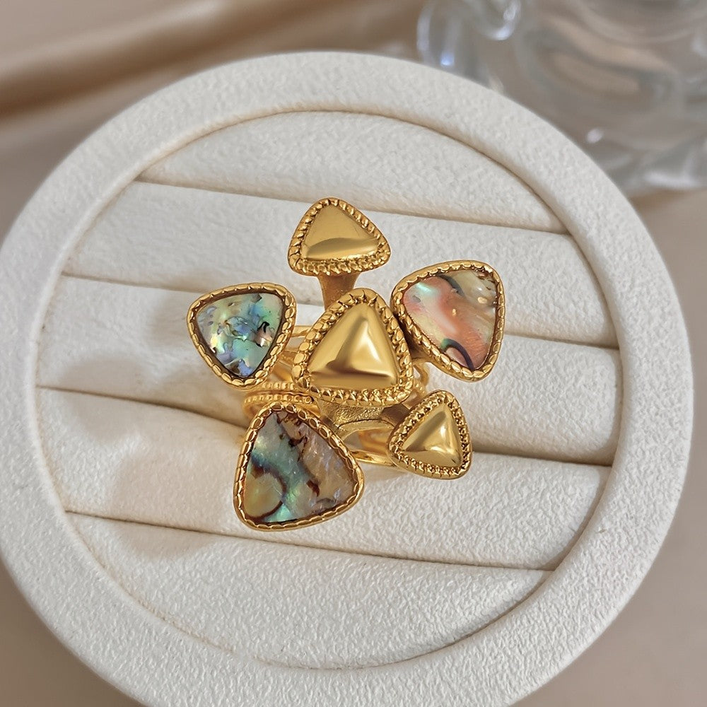 18k Geometric Triangle Cluster Ring