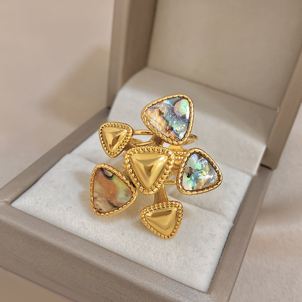 18k Geometric Triangle Cluster Ring