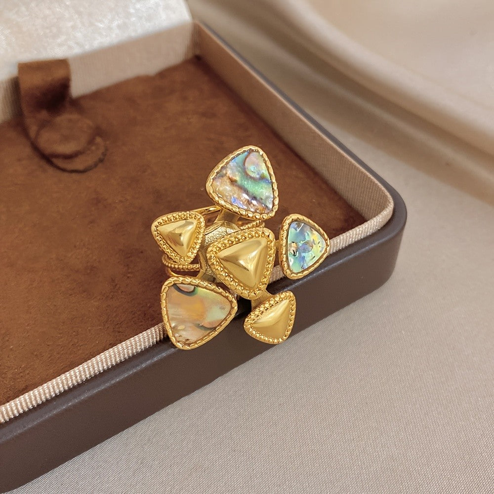 18k Geometric Triangle Cluster Ring