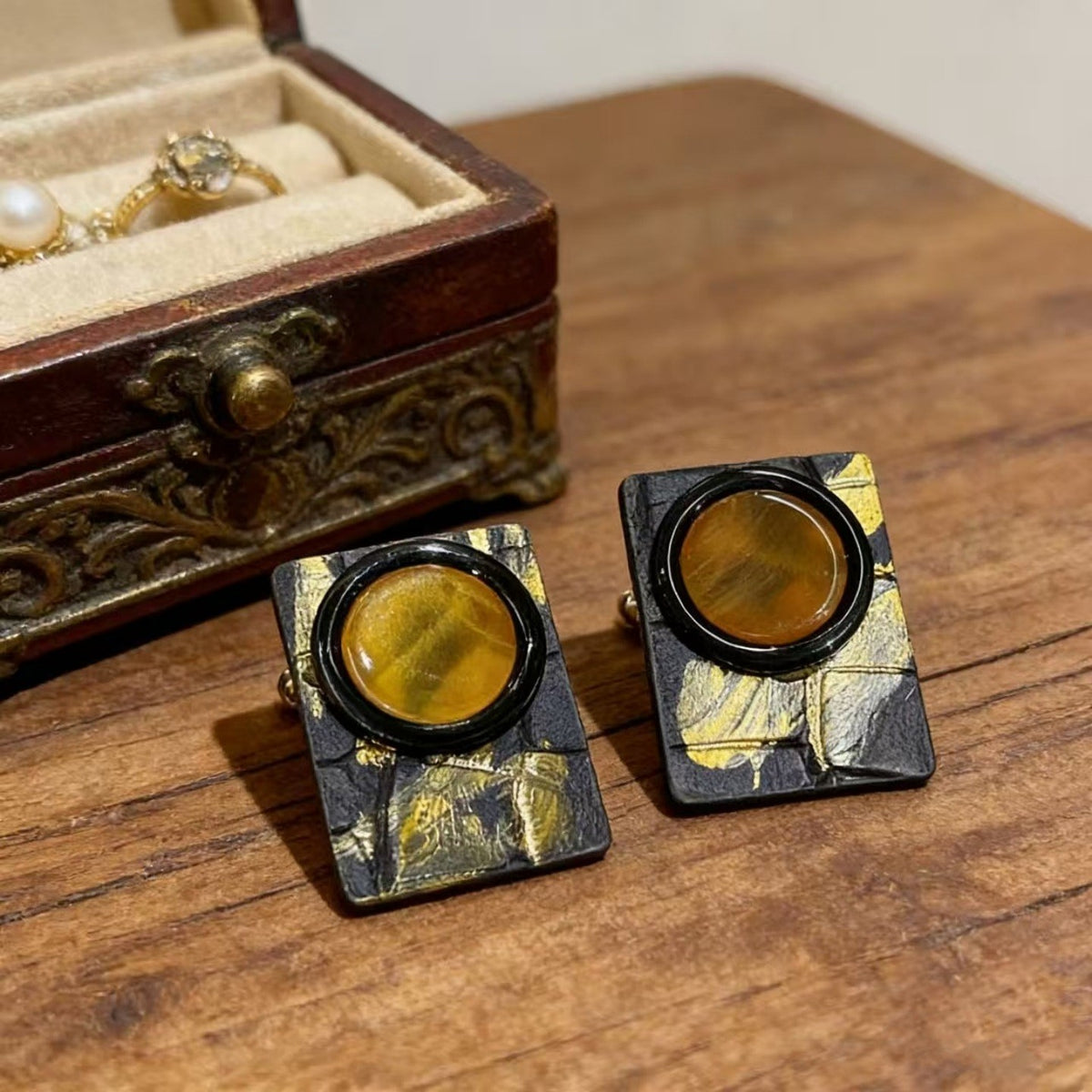 Vintage Square Resin Stud Earrings