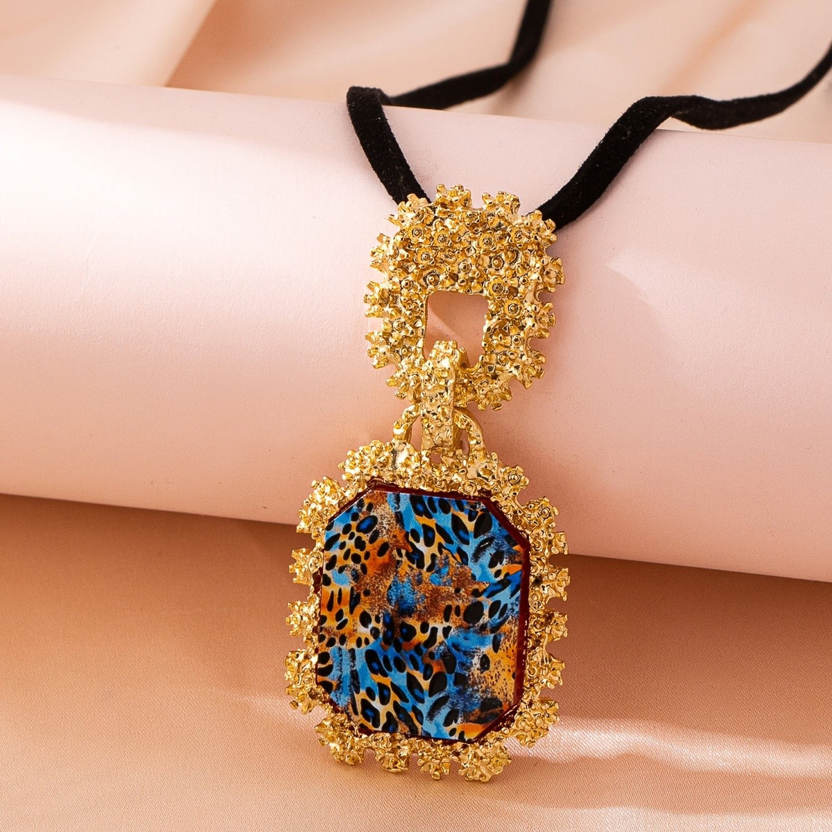 Vintage Leopard Print Pendant Necklace