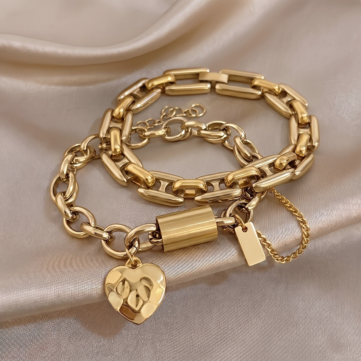 18k Dual-Tone Chain Heart Bracelet