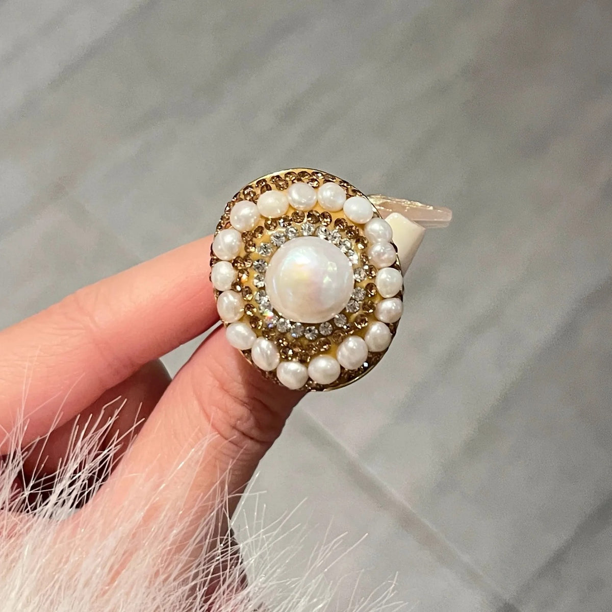18k Round Pearl Cluster Ring