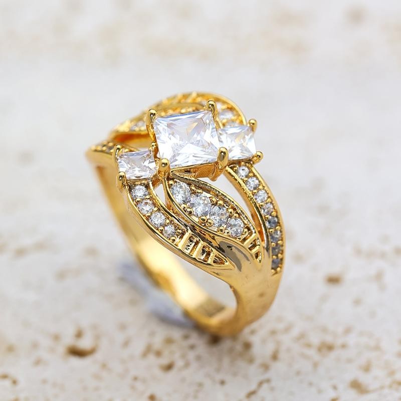 Intertwined Princess Cut Zircon Ring