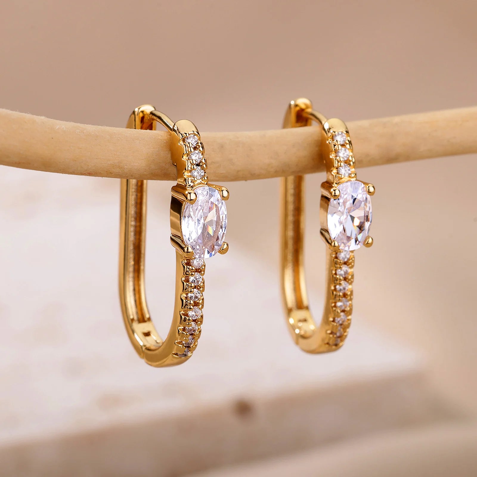 Minimal Zircon Round Earrings