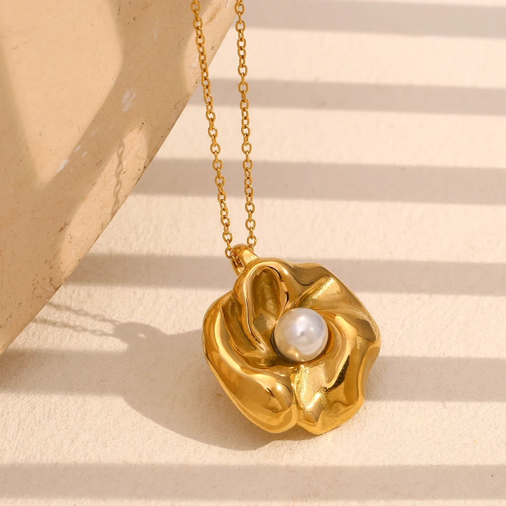 Pearl Flower Necklace