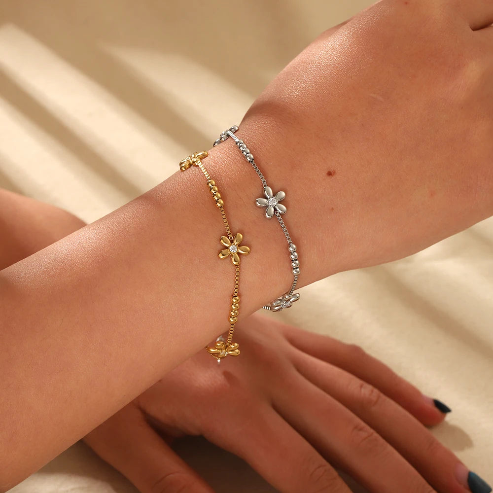 Dainty Flower Bracelet