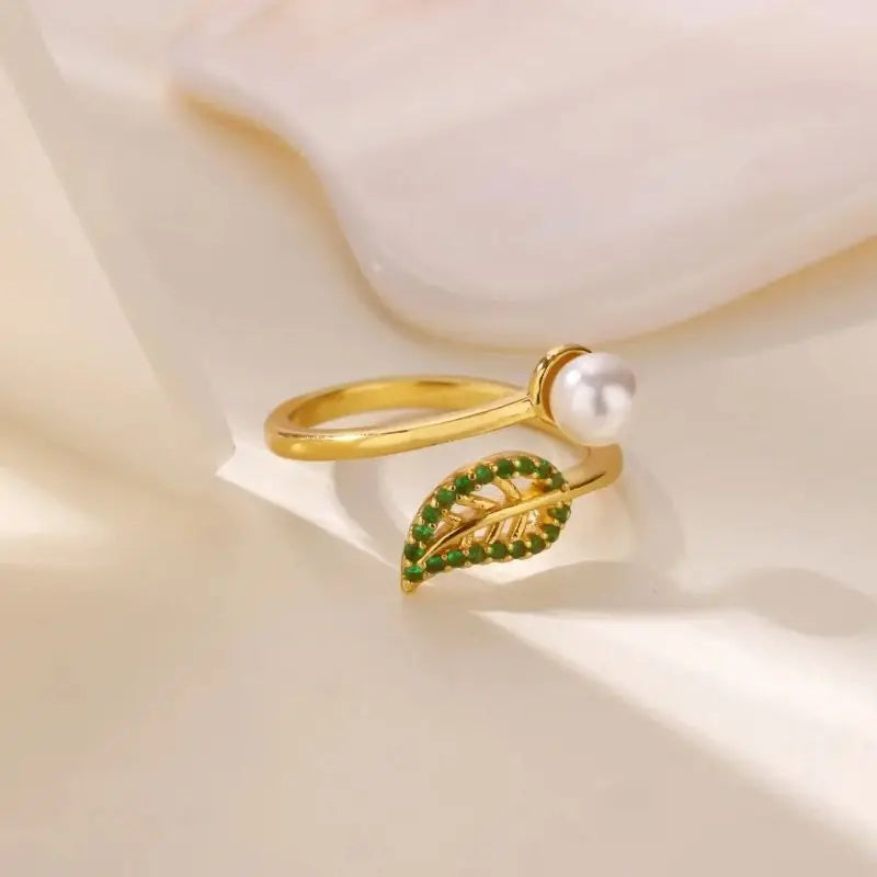 Zircon Leaves Ring
