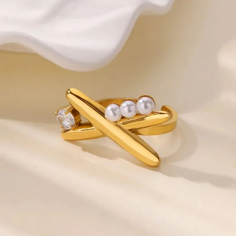 Zircon Pearl Ring