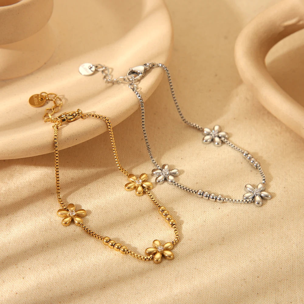 Dainty Flower Bracelet