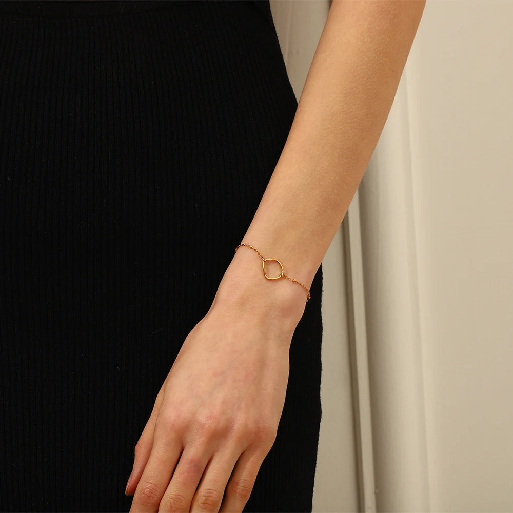 Irregular Circle Bracelet
