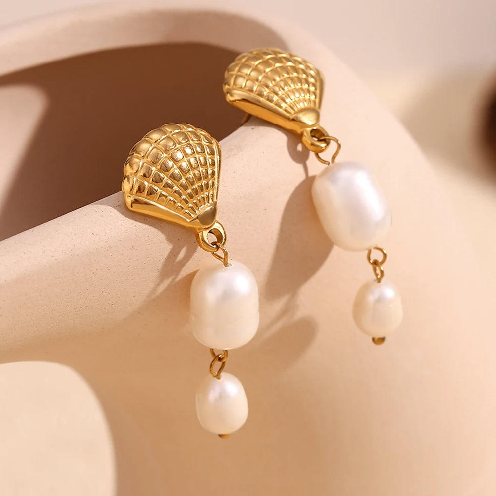 Shell Pearl Earrings