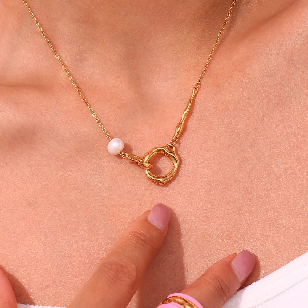 Double Loop Pearl Necklace