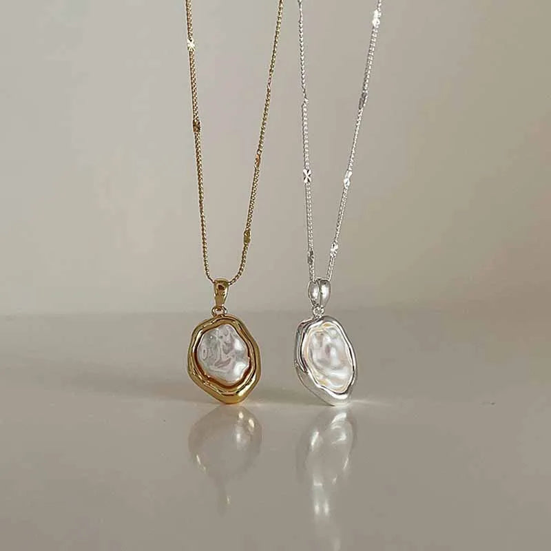 Inlaid Pearl Necklace