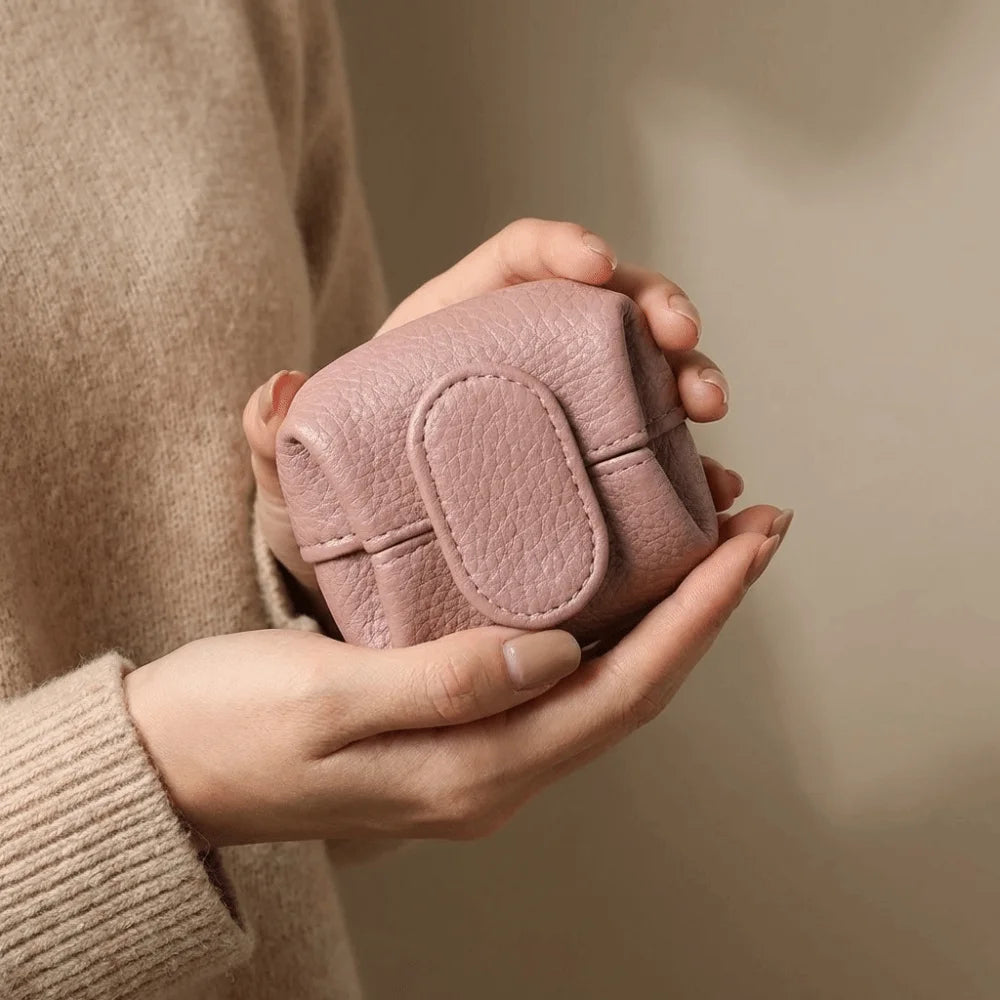 CoinKeep™ – Compact Leather Card & Change Wallet