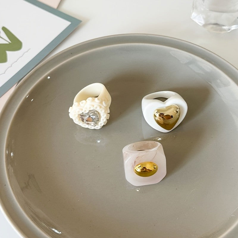Resin Geometric Heart Ring Set