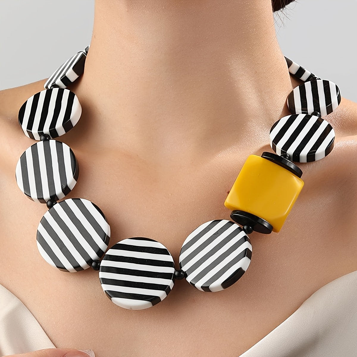 Vintage Striped Resin Collar Necklace