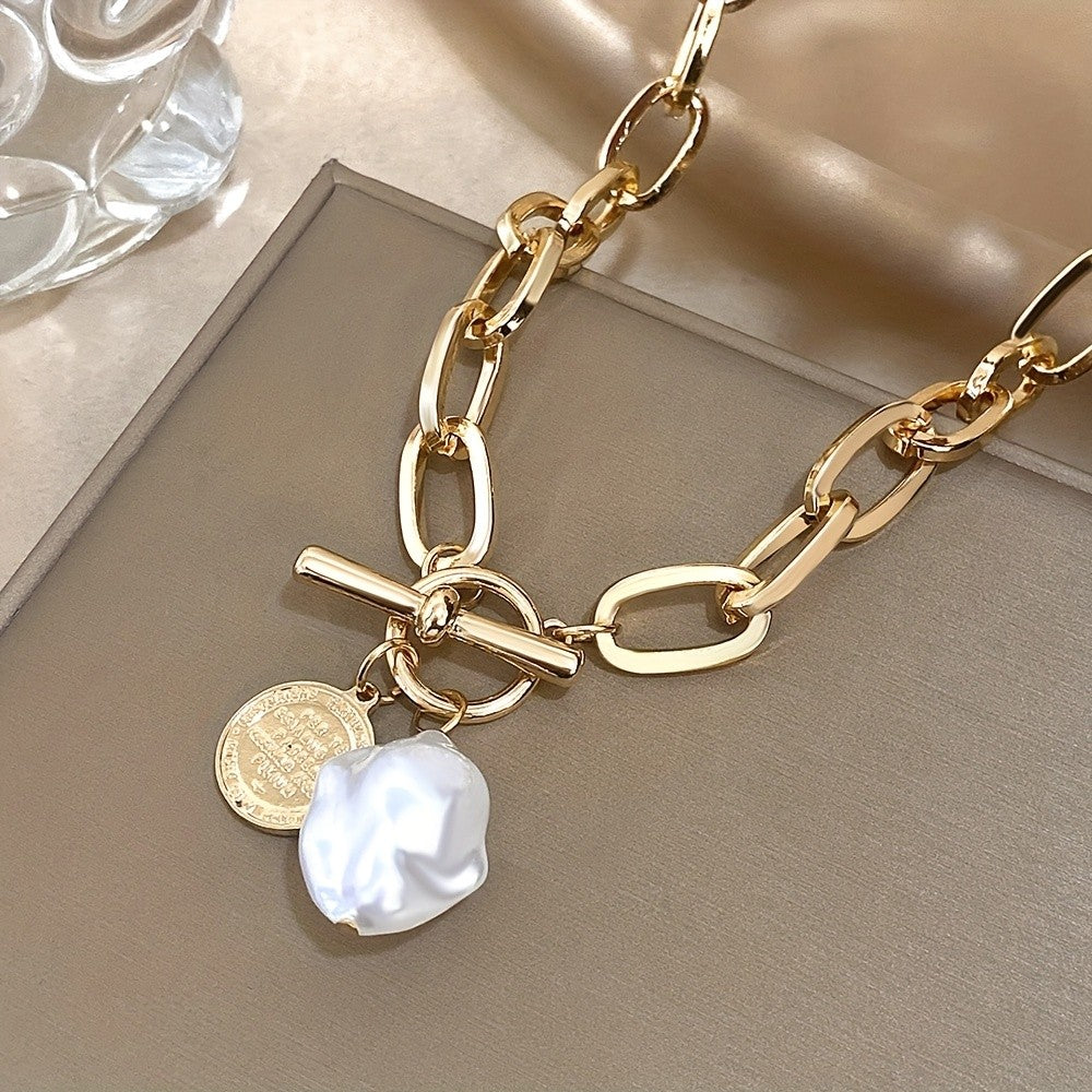 Chunky Chain Pearl Pendant Necklace