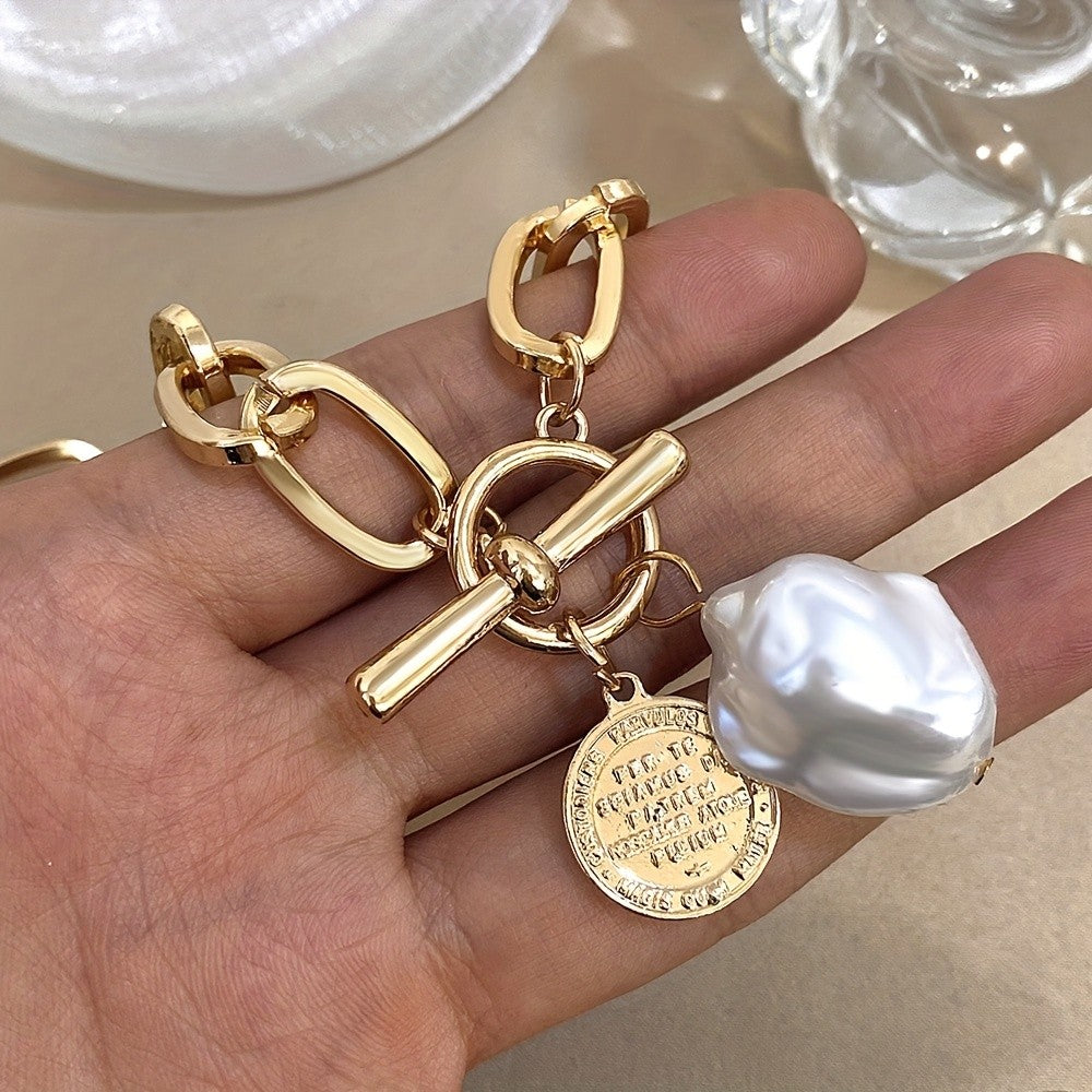 Chunky Chain Pearl Pendant Necklace